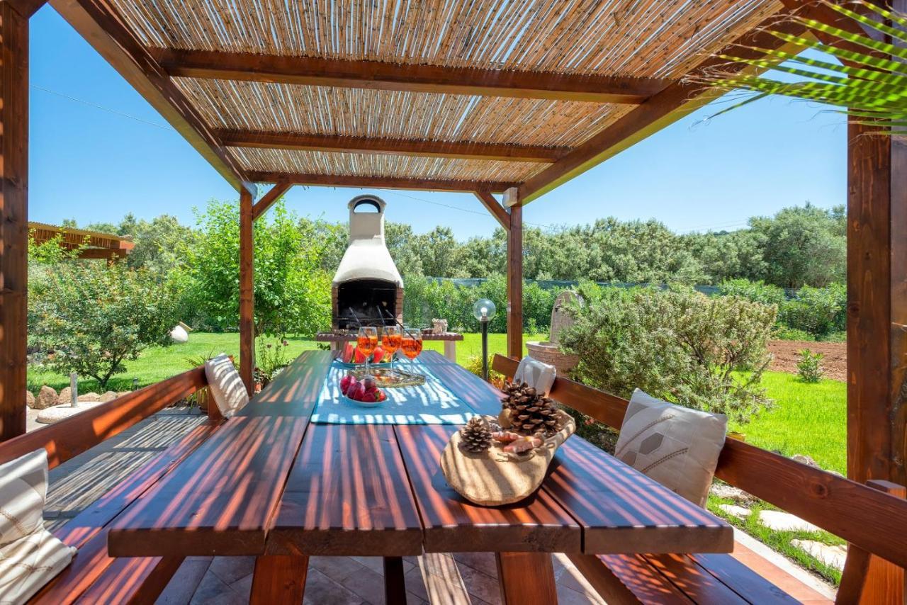 Villa Saige , Piscina Con Idromassaggio Alghero Luaran gambar