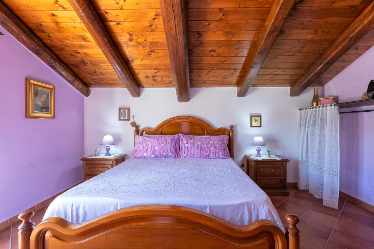 Villa Saige , Piscina Con Idromassaggio Alghero Luaran gambar