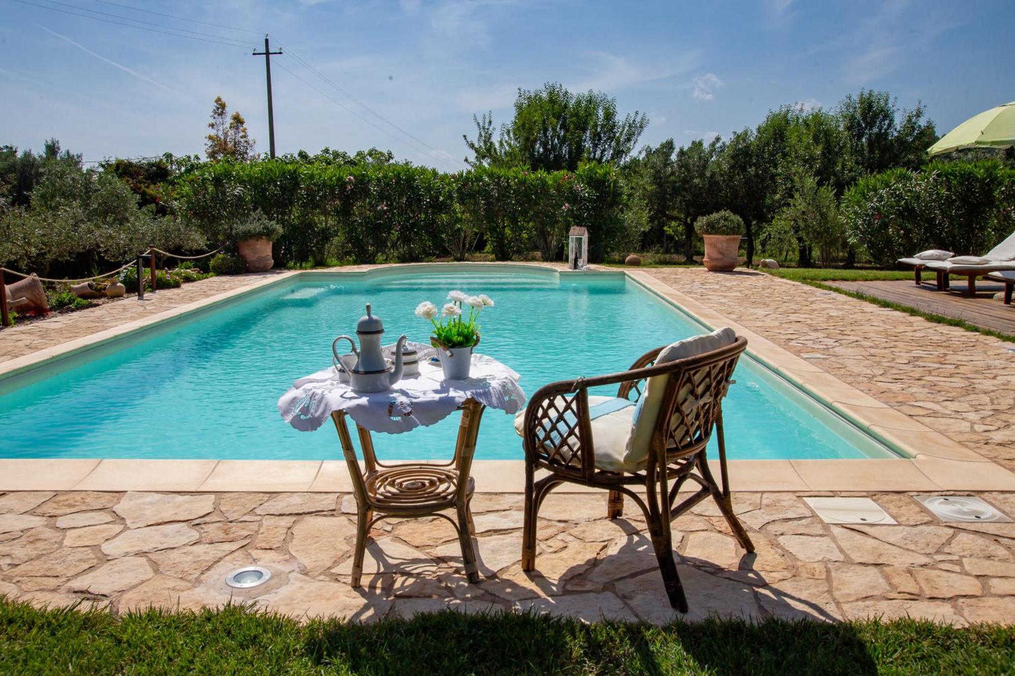Villa Saige , Piscina Con Idromassaggio Alghero Luaran gambar